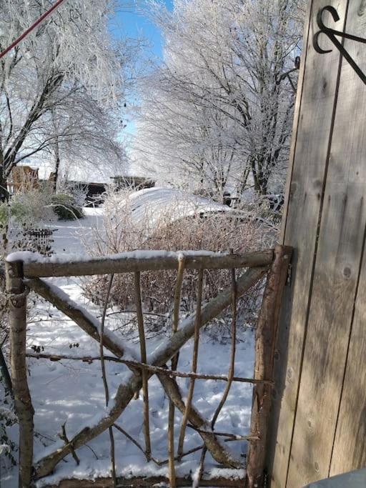 Gite Les 7 Frenes Vaux-sur-Sure Exteriör bild