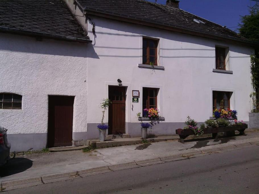 Gite Les 7 Frenes Vaux-sur-Sure Exteriör bild